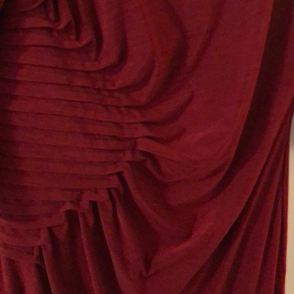 Red dress lined - Picture 3 of 3